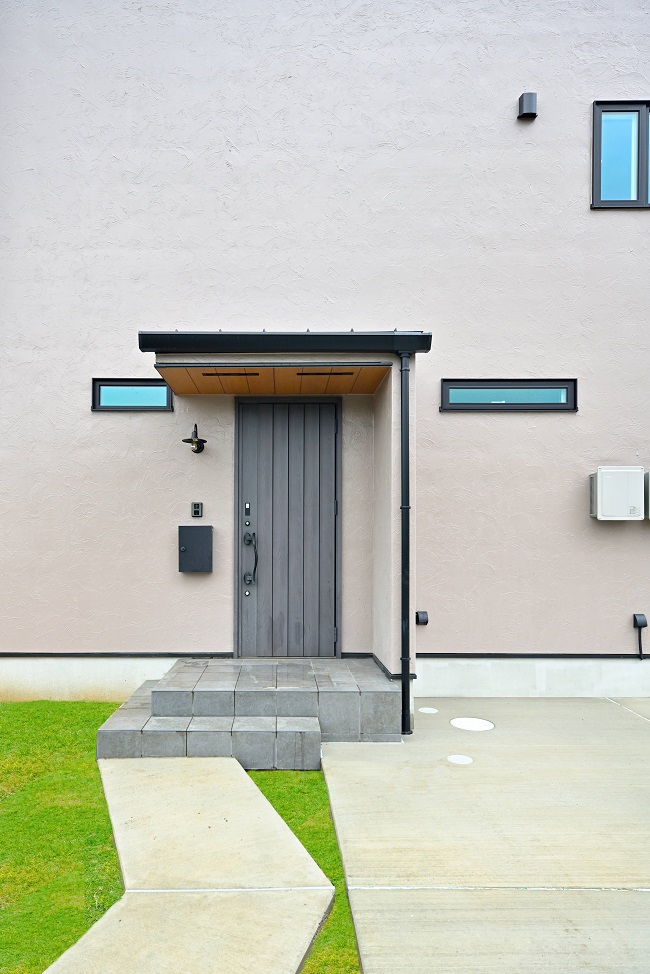 こだわりの玄関庇特集。 | 注文住宅・規格住宅・新築のLOHASTA home(ロハスタホーム) 夏涼しく冬暖かい高断熱・高気密の高性能住宅